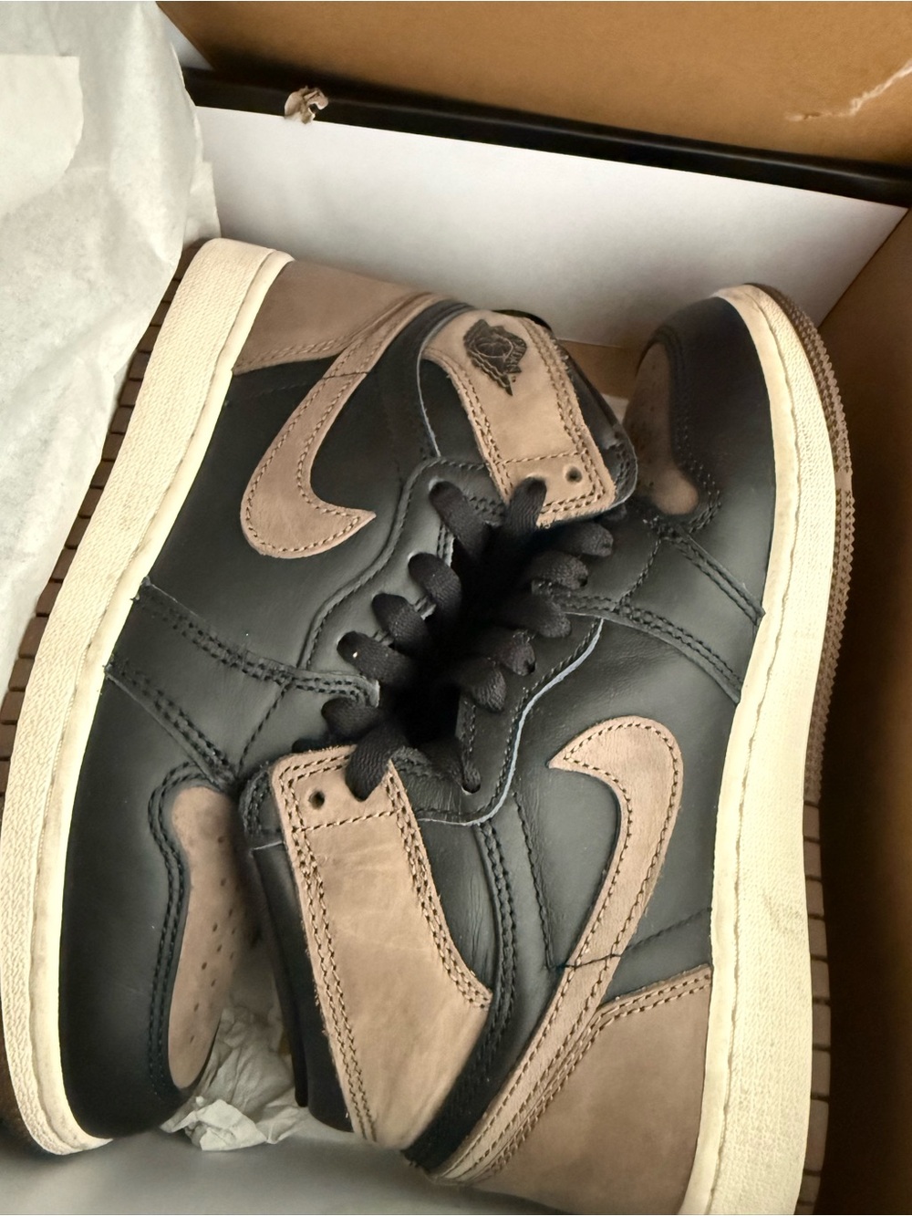 Jordan 1 palomino 4.5Y